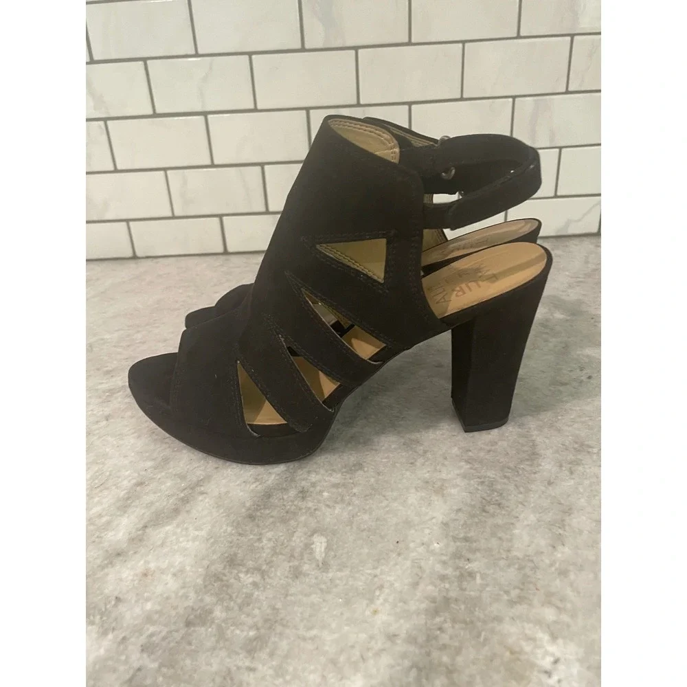 Naturalizer Sandals Womens 8.5M Black Etta Platform Block Heel Cutout Strappy